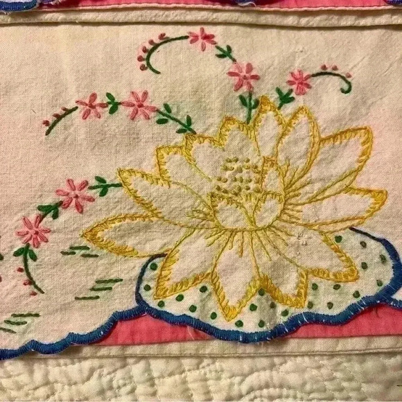 Set of 2 vintage handmade embroidered flour sack pillowcases lotus flower - Picture 8 of 12